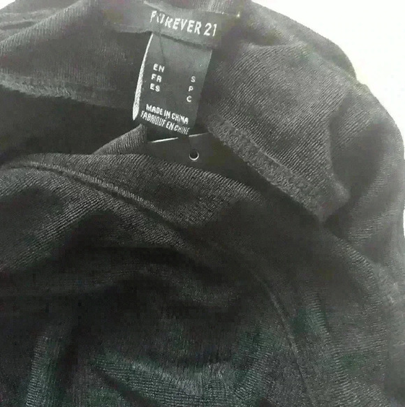 NWT Forever 21 sexy party/cocktail wedding office skirt side slit size small - Picture 4 of 6